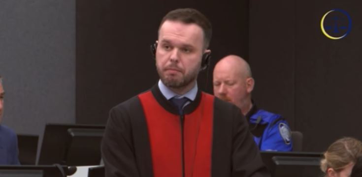 Nga fëmijëria në luftë të mbrojtja e UÇK-së në Hagë, ky është avokati Mentor Beqiri