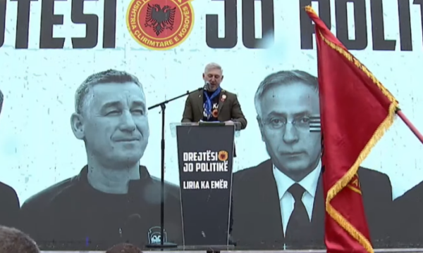 Ideatori i flamurit të Kosovës në marshin për ish-krerët e UÇK-së: Sakrifica të mos përmbyset në faj