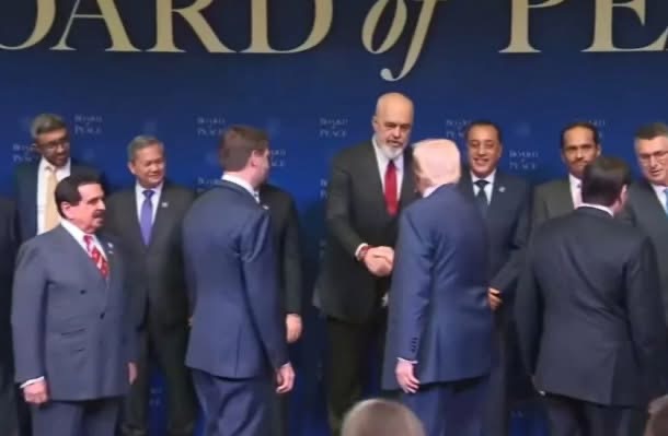 Bordi i Paqes – Trump takon Ramën