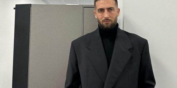 Alaudin Hamiti sulmohet fizikisht nga një person në Prishtinë (VIDEO)