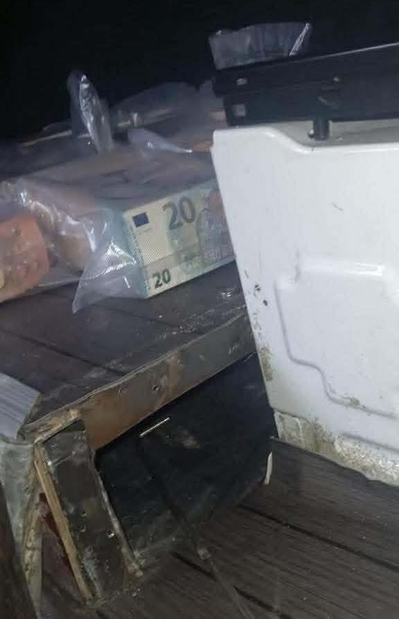 Kapen 1 milion euro të fshehura në veturë – para të padeklaruara në hyrje të Kosovës nga Serbia