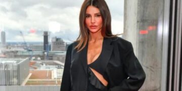 “Epstein i ofroi avionin privat dhe Mercedesin 100 mijë Euro”, kush është modelja shqiptare që përmendet në dosje