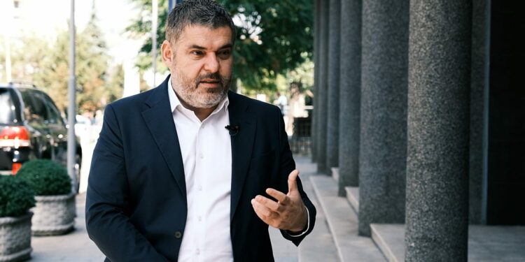 Kastrati: Haradinaj, i kompletuar për president, por s’ka vota – të propozohet dikush nga Jasharët