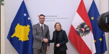 Konjufca ia nis “diplomacisë” në Vjenë, i kërkon mbështetje homologes së tij për marrjen e statusit të kandidatit