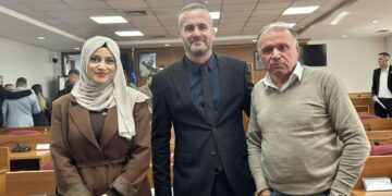 LVV fiton ‘betejën’ përballë PDK-së në Skenderaj, Mehani: Momenti më interesant ishte dalja e Sami Lushtakut nga salla gjatë votimit