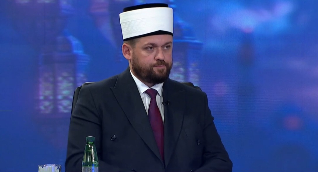  Shqiptarinë e kemi bashkë   imami Maliqi për fetë e tjera  Dallimet janë vlera  jemi një gjak  një komb