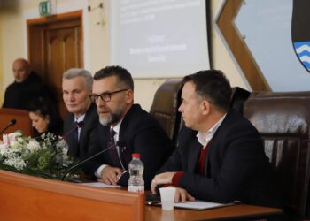 LDK-ja e prish koalicionin me Faton Pecin pas emërimit të Gazmend Asllanit