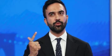 Kryetari i New Yorkut citoi Kuranin për imigrantët në lutjet e mëngjesit: Edhe Profeti Muhamed u strehua në Medinë