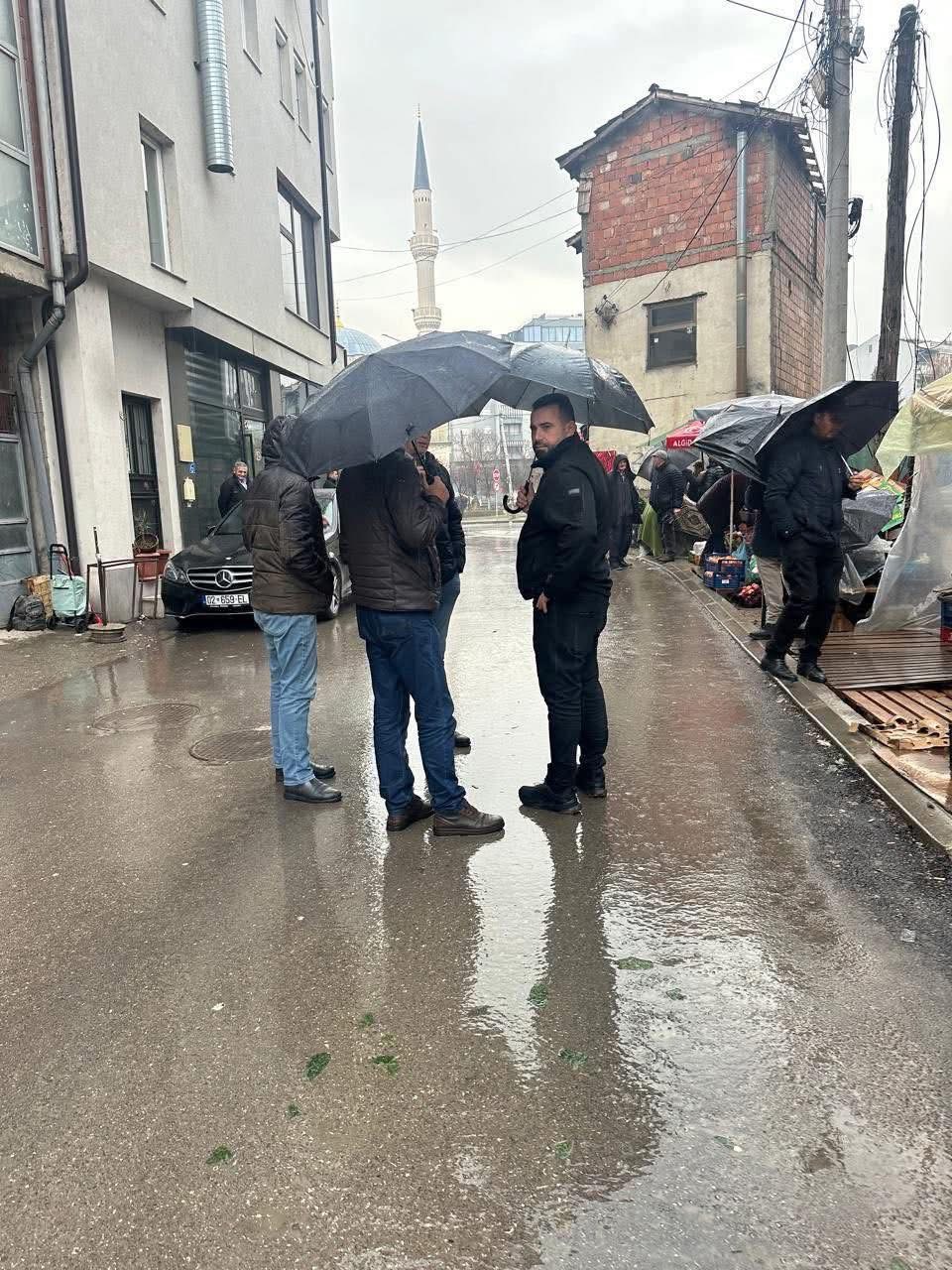 Lirohet hapësira publike te tregu i qytetit në Mitrovicë – Inspekcioni vazhdon aksionet