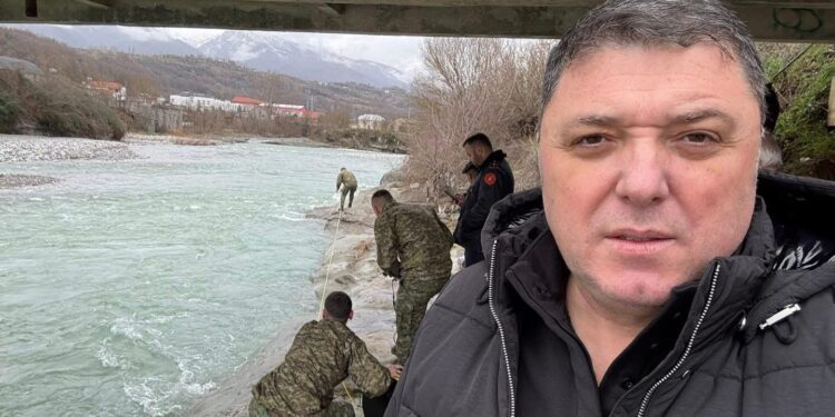 Deputeti shqiptar: Djemtë dardanë të FSK-së bënë të mundur gjetjen e trupit të Jurgen Karajt