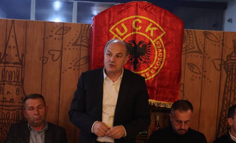 Hoxhaj i ashpër: Ndërhyrje politike brutale në Hagë, me fonde të BE-së po luftohet historia e Kosovës