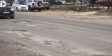 Një segment i magjistrales së vjetër në Vushtrri u gërrye më 2024 dhe mbeti pa u shtruar