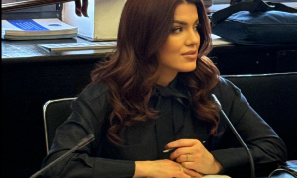 Edona Llaloshi do të jetë pjesë e dy komisioneve parlamentare