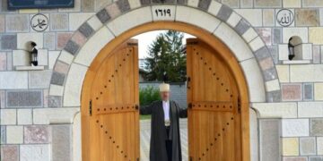 Dënohet “sheh-imami” nga Kosova – luante rolin e një sipërmarrësi të patundshmërive, duke mashtruar bankat dhe shtetin zviceran