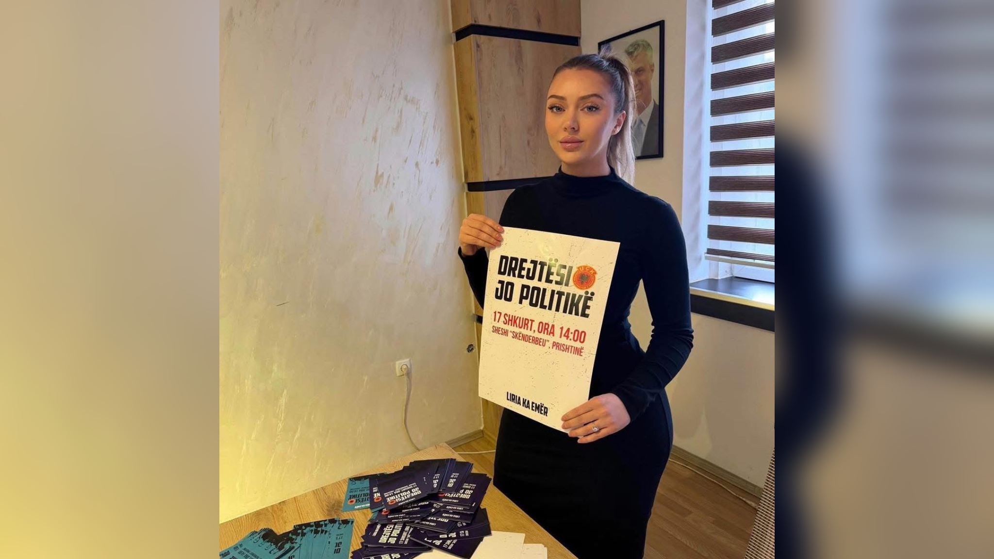 Asambleistja mitrovicase Majlinda Kurti fton qytetarët në protestën për çlirimtarët