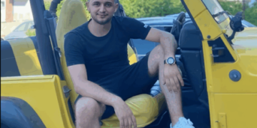 Ky është polici i Tiranës që dyshohet që tentoi të trafikonte 1 milion euro nga Serbia në Kosovë