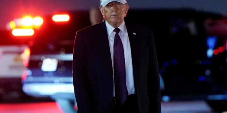 Trump për Iranin: Do ta shkatërrojmë industrinë e tyre të raketave, kurrë nuk do kenë armë bërthamore