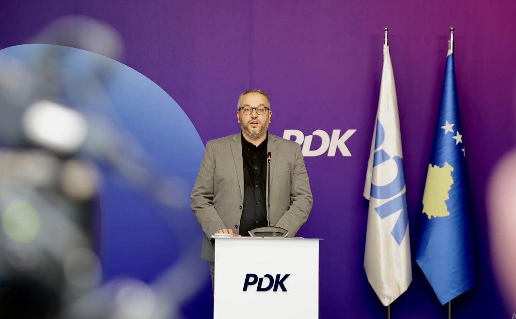 Gjoshi: PDK-së i takon anëtari i dytë në KQZ, mosemërimi i tij nga Presidentja Osmani, shkelje kushtetuese