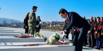 Kurti nga Prekazi: Familjes Jashari ia kanë borxh të përjetshëm angazhimin e përditshëm që të mbrojmë shtetin