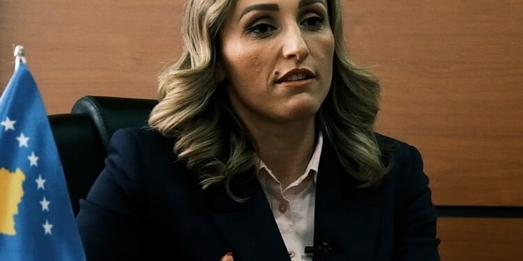 Deputetja e AAK-së: Ftesa për takime me opozitën është veç lojë e Kurtit