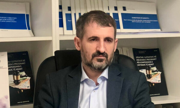 Presidenti s’u zgjodh sipas afatit, Miftaraj: Shkelje kushtetuese, por jo zgjedhje menjëherë, Osmani s’ka ku e bazon dekretin