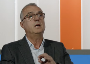 Deputeti Dugolli, që ishte i burgosur në Dubravë flet për pasaktësitë në ekspozitën e Gashit: Nuk u besoja syve