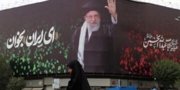 Fundi i një tiranie: Irani shpall vdekjen e Khameneit