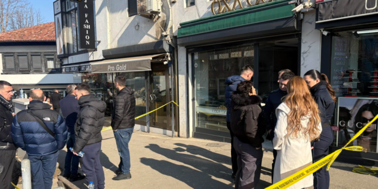 Ky është i dyshuari për vjedhjen në argjendarinë “OXA GOLD” në Prishtinë
