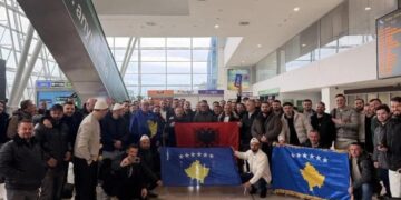 Kryetari i FFK-së takon tifozët: Uroj për një fitore historike