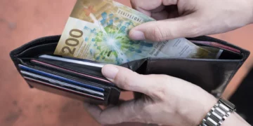 Zbulohet mashtrimi i 64-vjeçares nga Kosova, për vite me radhë i mori mbi 1 milion franga një pensionisti në Zvicër