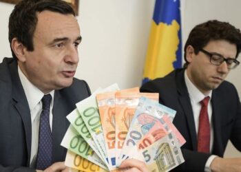 Qeveria miraton dhënien e pagës së 13-të