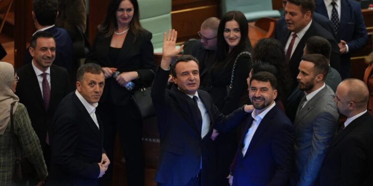 Arifi: Kurti e propozon Osmanin për presidente nëse është i sigurt që nuk votohet