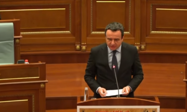 Pas një nate të tensionuar, Kurti flet në seancën solemne përballë Osmanit: “E nderuara Presidente…”