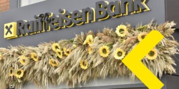 Raiffeisen Bank, në qendër të skandalit të parave të dyshimta kesh që lëvizin midis Ukrainës dhe Hungarisë