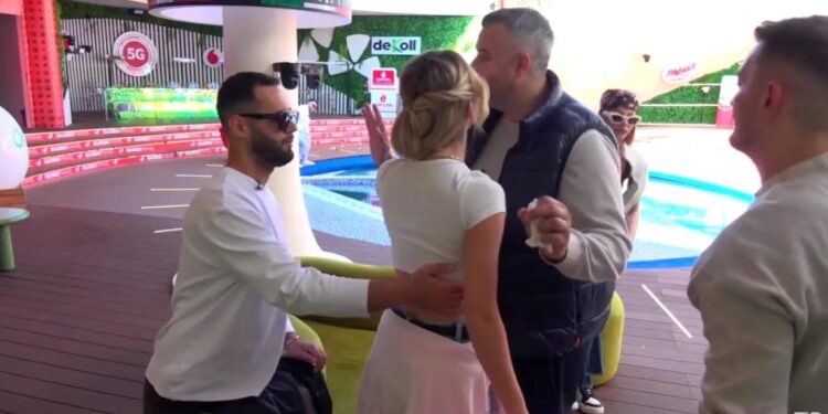 “A je budalla, mos më prek”, debati i ashpër mes Selinit dhe Rogertit