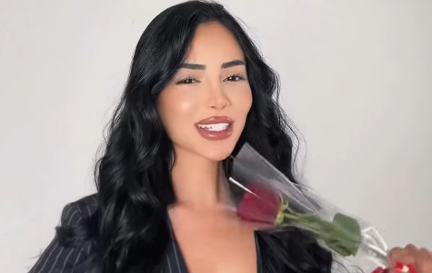 Kush i dhuroi lule Kaderit?