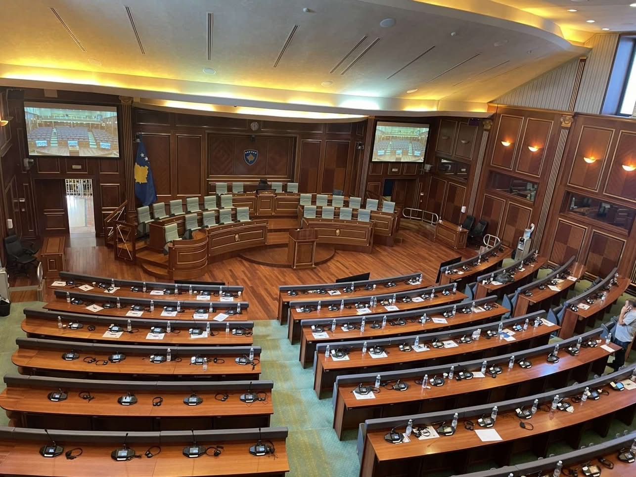 Kriza e re politike, deputetët e Kuvendit sërish në “pushim”