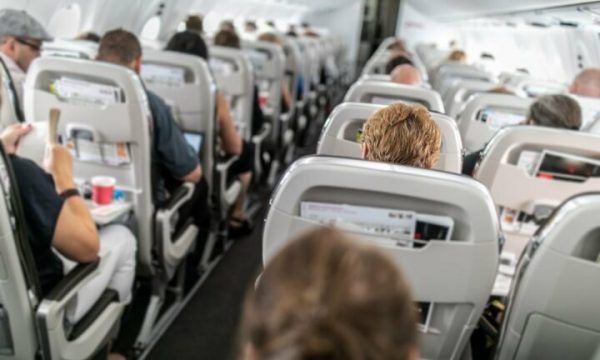 Konflikti në Lindjen e Mesme rrit çmimet e biletave të avionit Konflikti në Lindjen e Mesme rrit çmimet e biletave të avionit