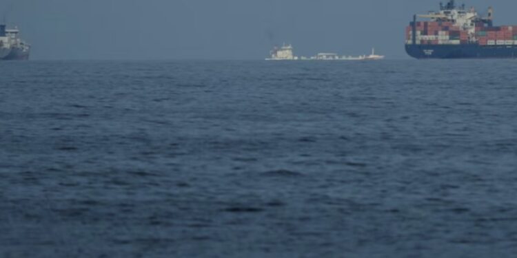 Çka duhet të dini për Ngushticën e Hormuzit, rrugën ujore jetike që Irani po e bllokon