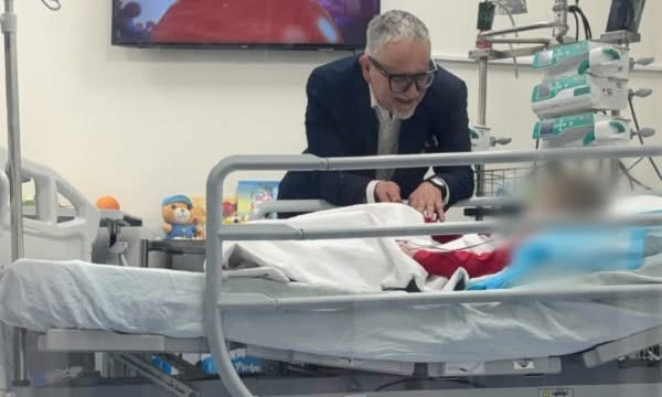 5-vjeçari nga Lipjani në kujdes intensiv, vizitohet nga ministri Vitia