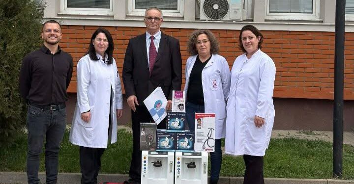 KosovaMed Healthcare dhuron donacion për QKMF-në e Podujevës