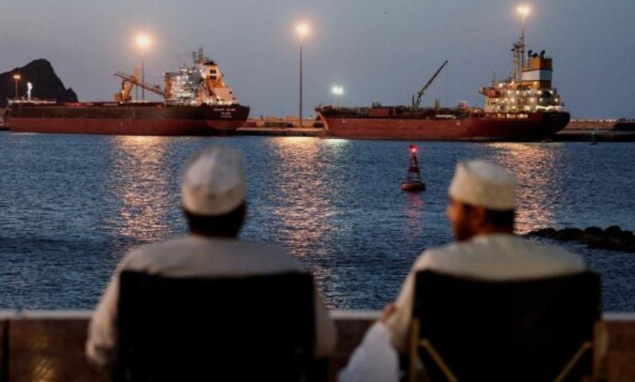 Irani kërkon tarifë tranziti prej 2 milionë dollarësh nga anijet që kalojnë Ngushticën e Hormuzit