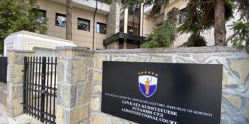 Zgjedhje të jashtëzakonshme apo procedurë të re për presidentin: Çfarë pritet nga Kushtetuesja për dekretin e Osmanit?