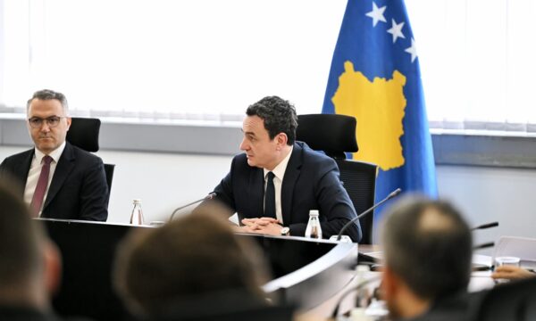 EFJ dhe organizatat tjera: Rritje dramatike e sulmeve ndaj gazetarëve nga VV – Kurti nuk u zotua që t’i dënojë