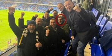 Kryeprokurori Gashi u pa me politikanë gjatë ndeshjes Sllovaki-Kosovë, Prokuroria: Rastësi, s’ka afërsi me personat