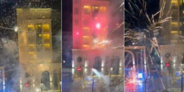 Këta janë dy të rinjtë që u arrestuan pasi ndezën fishekzjarre tek hoteli i kombëtares turke| Emrat