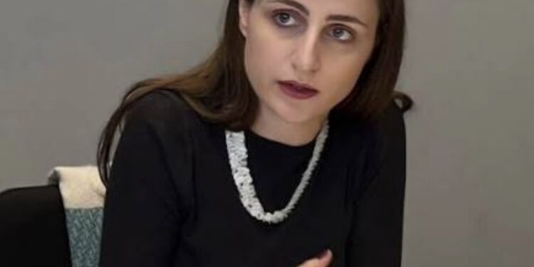 Janina Ymeri del kundër: S’do i nënshtrohëm kushtit të Albin Kurtit