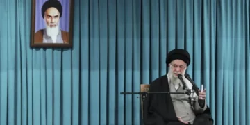 Ajatollahët bëjnë presion për zgjedhjen e Liderit të ri Suprem, Izraeli në gatishmëri për ta shënjestruar