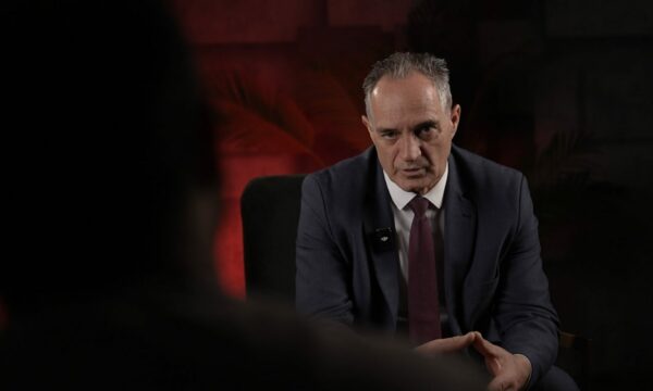 Deputeti i PDK-së thotë se do të votojë pro Andin Hotit për president, por ka një kusht