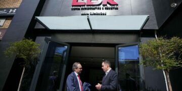 Abdixhiku në takim me delegacionin e BE-së: Përgjegjësia për presidentin bie te shumica parlamentare, LDK-ja u hyn zgjedhjeve e bashkuar